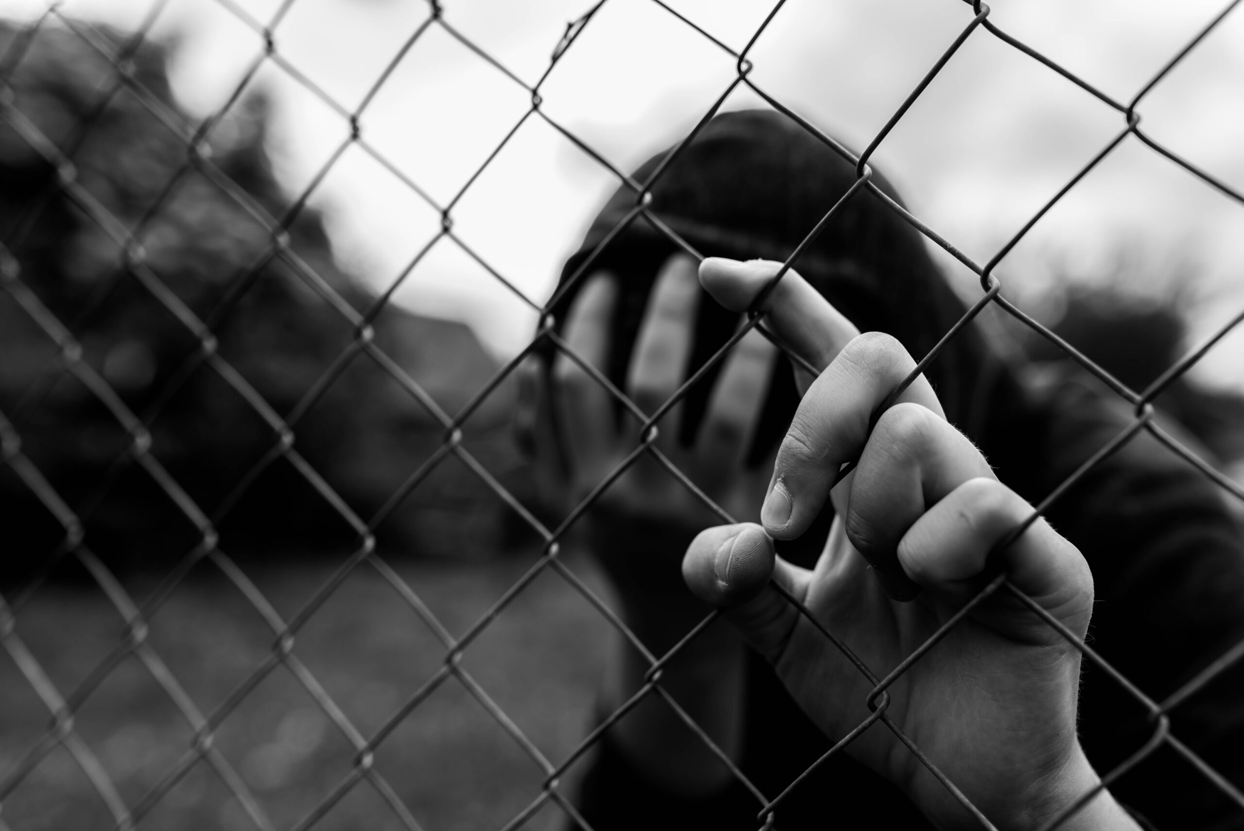 Missbrauch und Misshandlung von Migrantenkindern in libyschen Gefangenenlagern