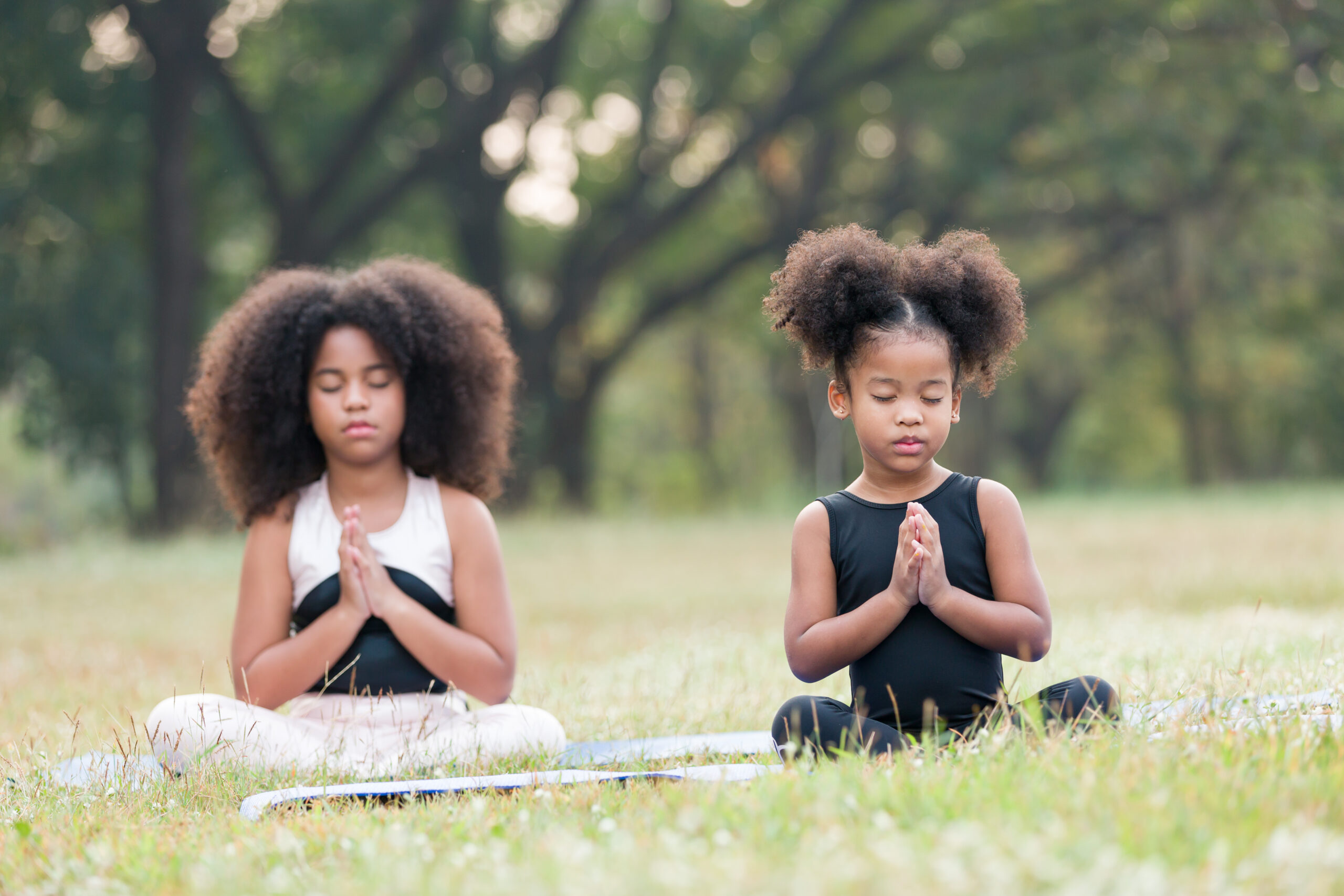 Die positiven Auswirkungen von Yoga auf die geistige und körperliche Gesundheit von Kindern