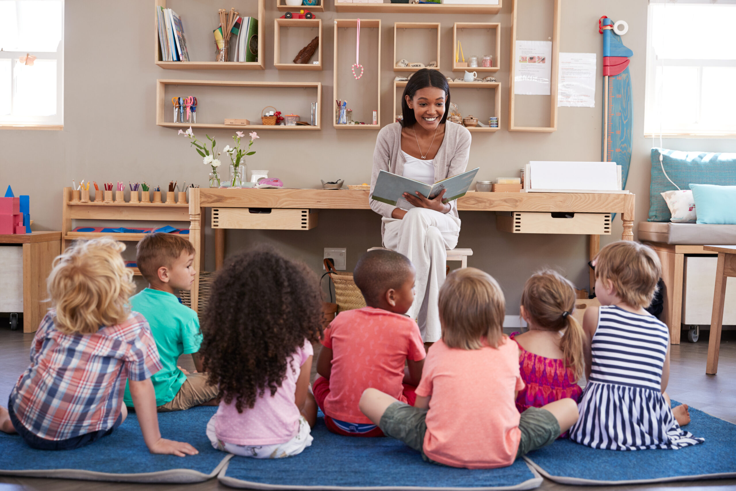 Verbesserung des Wohlbefindens von Kindern durch die Montessori-Erziehungsmodelle